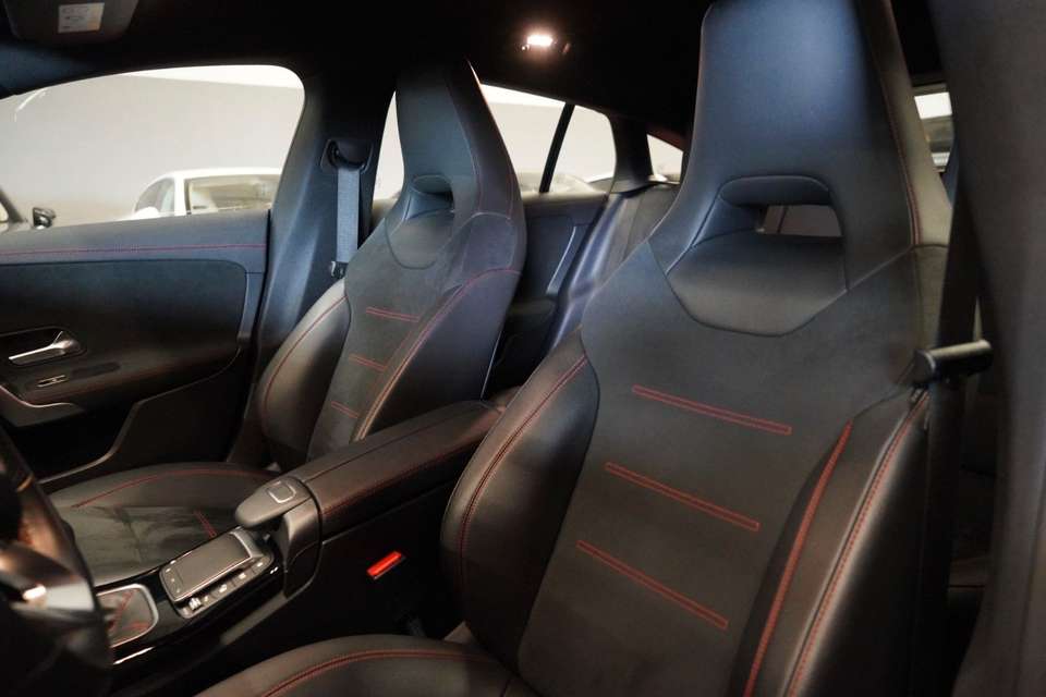Mercedes-Benz CLA 180 - Imagem 15