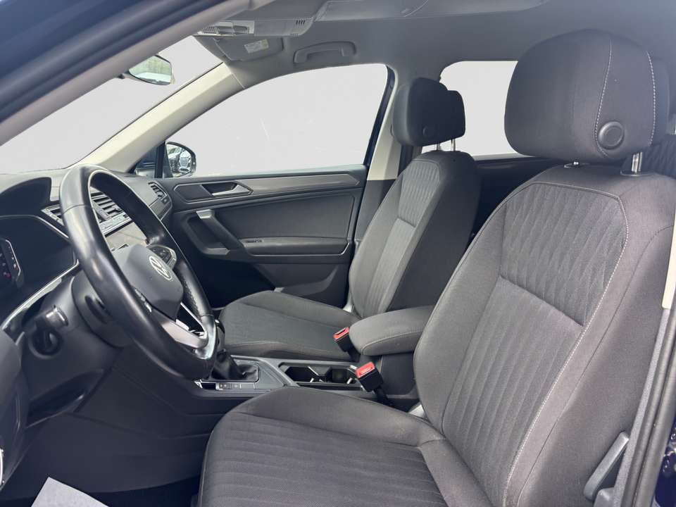 Volkswagen Tiguan Allspace - Imagem 9