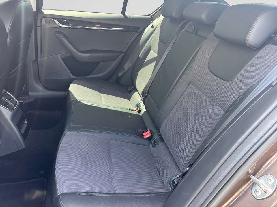 Skoda Octavia - Imagem 14