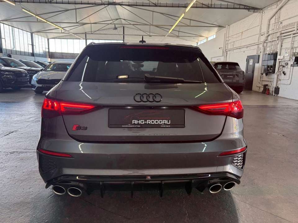 Audi S3 - Imagem 12