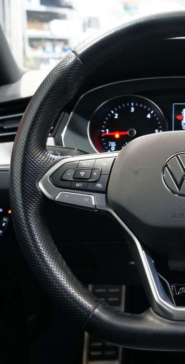 Volkswagen Passat Variant - Imagem 13
