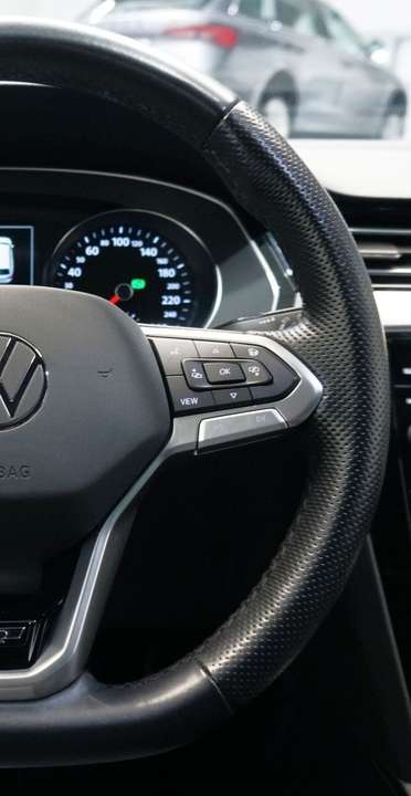 Volkswagen Passat Variant - Imagem 14