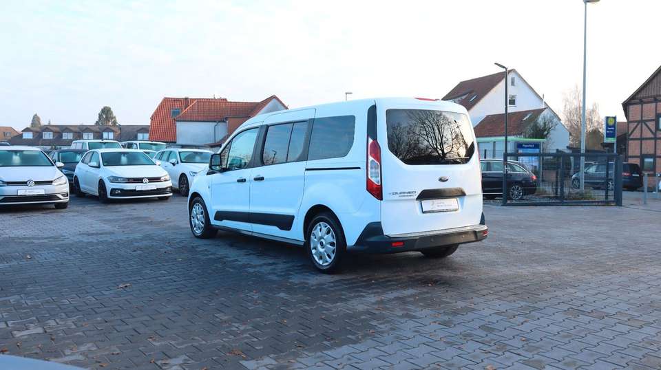 Ford Grand Tourneo - Imagem 4