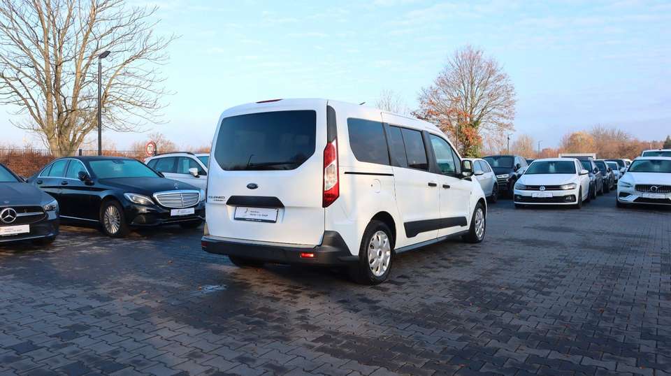 Ford Grand Tourneo - Imagem 6