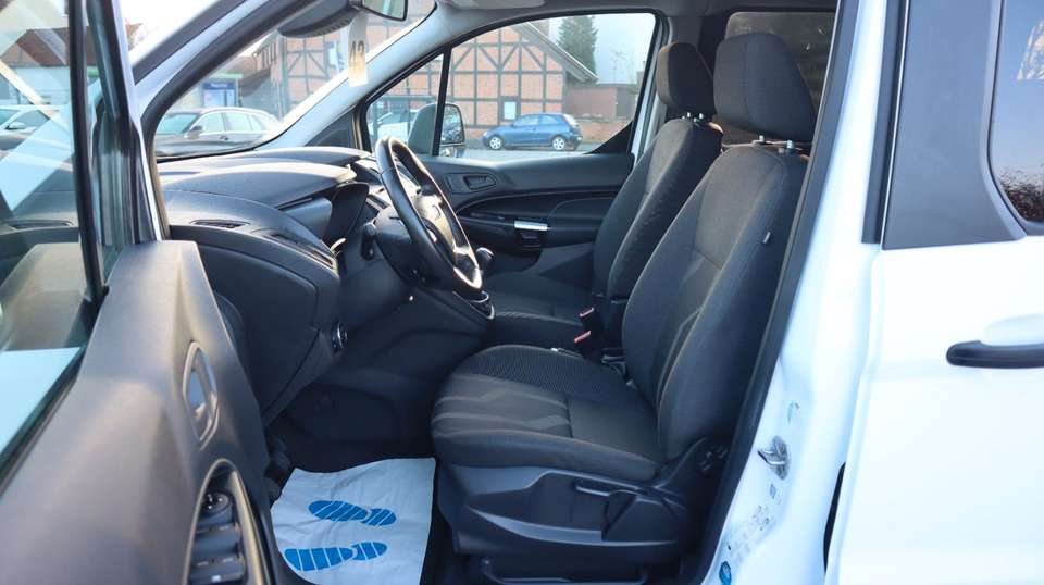 Ford Grand Tourneo - Imagem 8