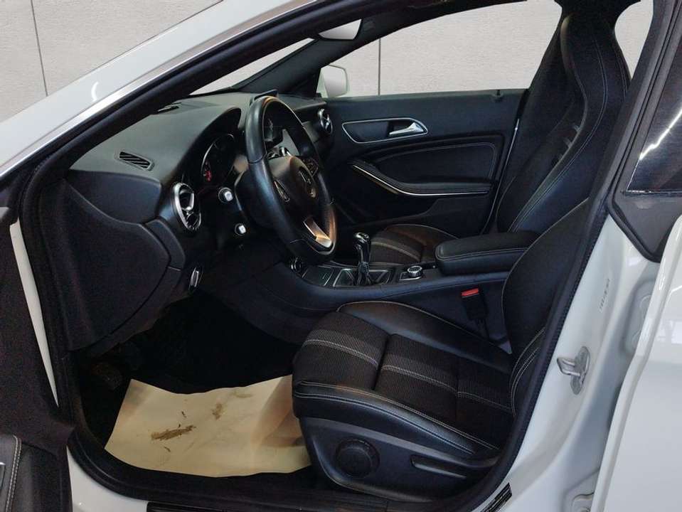 Mercedes-Benz CLA 200 - Imagem 10