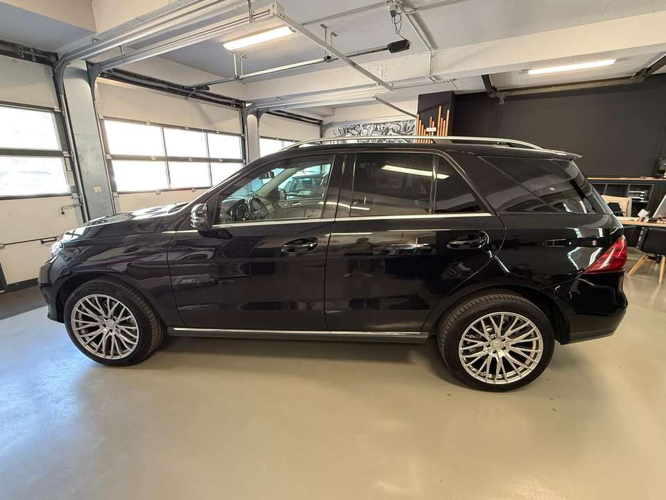 Mercedes-Benz GLE 350 - Imagem 9