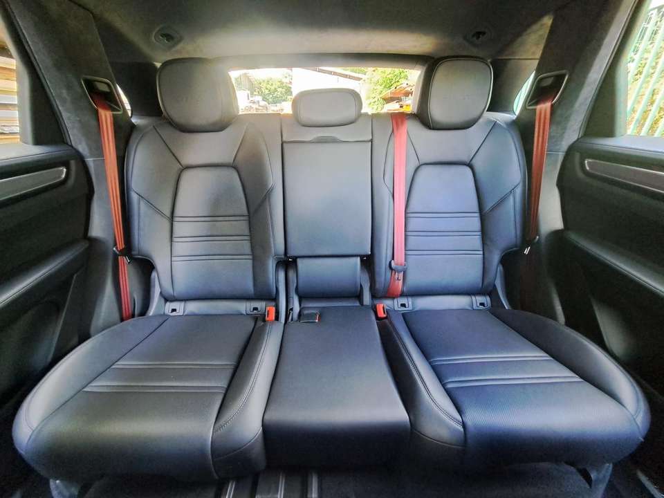 Porsche Cayenne - Imagem 14