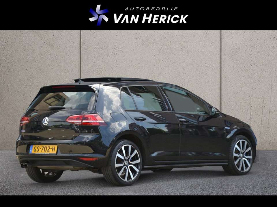 Volkswagen Golf GTE - Imagem 4