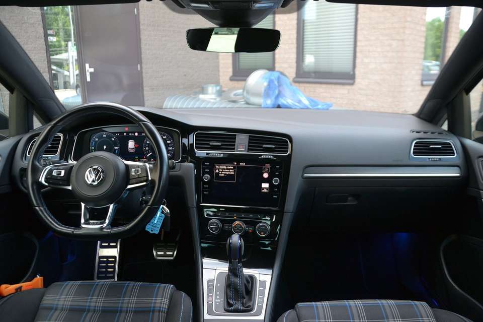 Volkswagen Golf GTE - Imagem 10