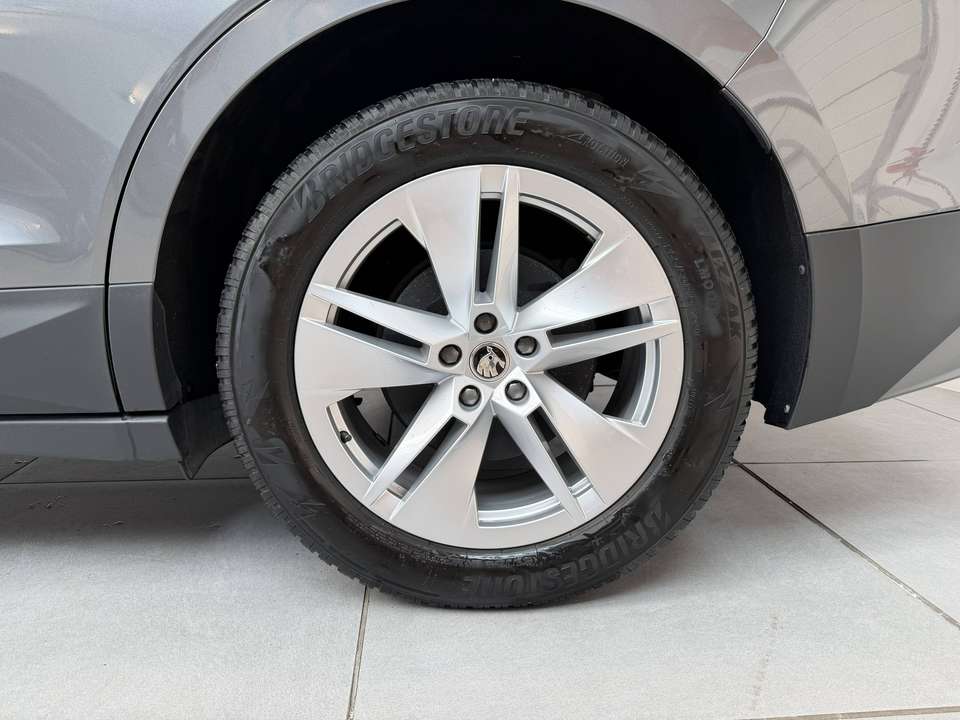 Skoda Enyaq - Imagem 4
