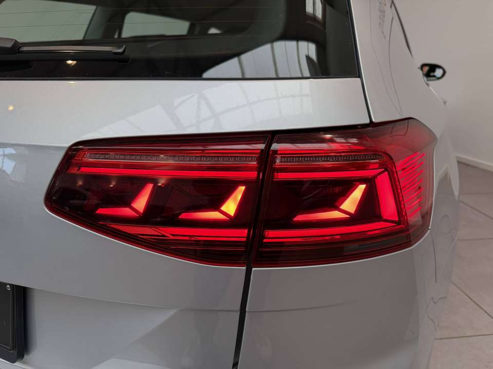 Volkswagen Passat Variant - Imagem 8