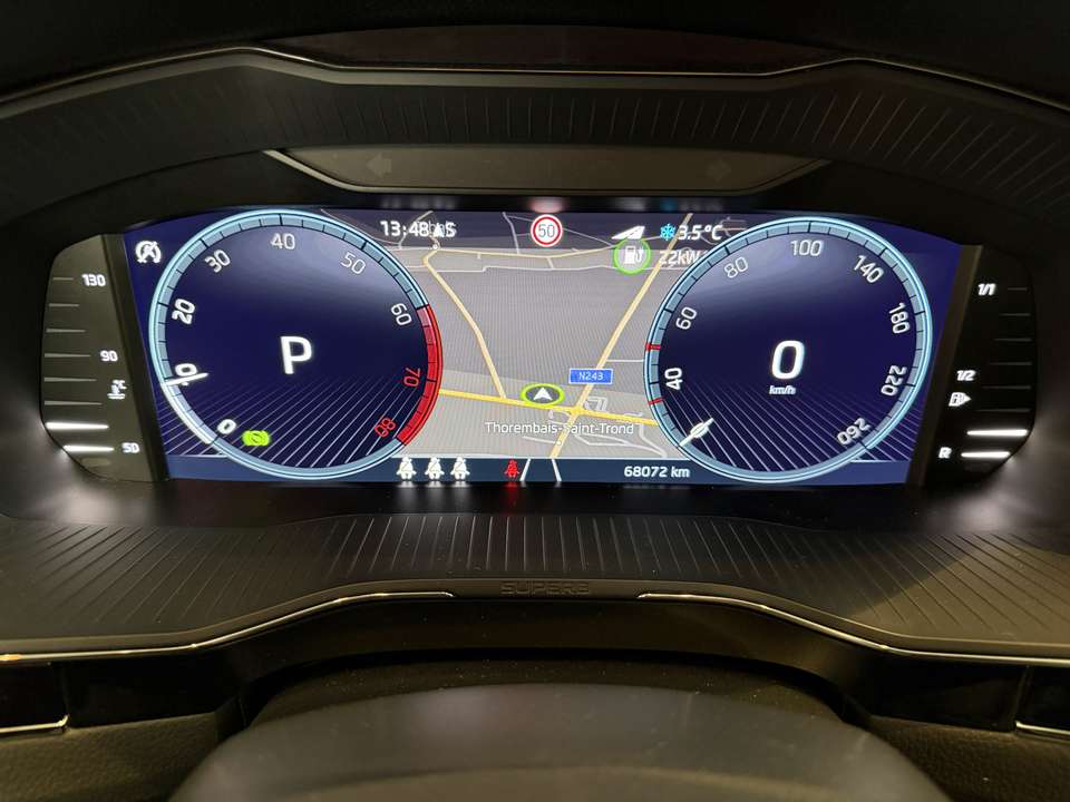 Skoda Superb - Imagem 12