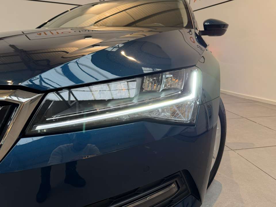 Skoda Superb - Imagem 7