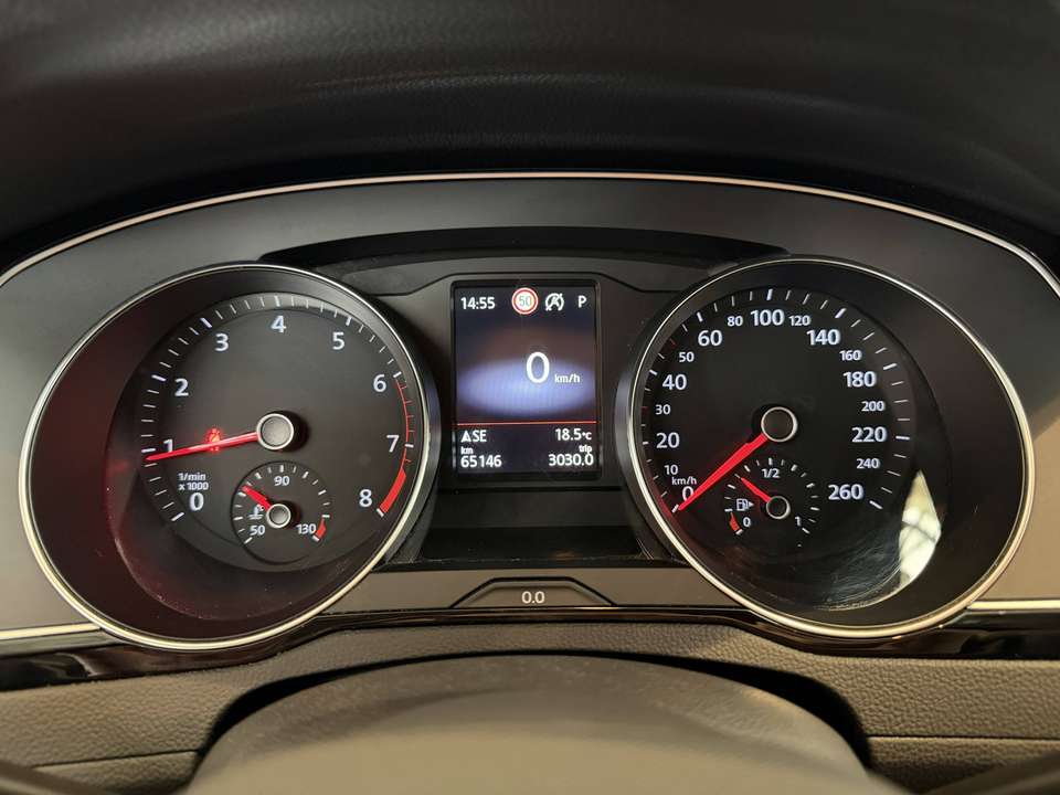 Volkswagen Passat Variant - Imagem 13