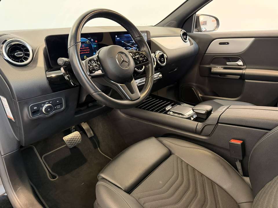 Mercedes-Benz GLA 250 - Imagem 12