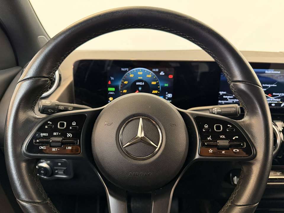 Mercedes-Benz GLA 250 - Imagem 13