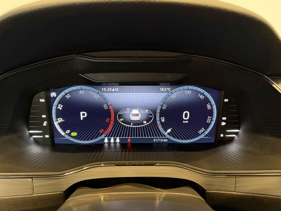 Skoda Superb - Imagem 15