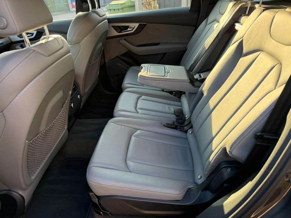 Audi Q7 - Imagem 8