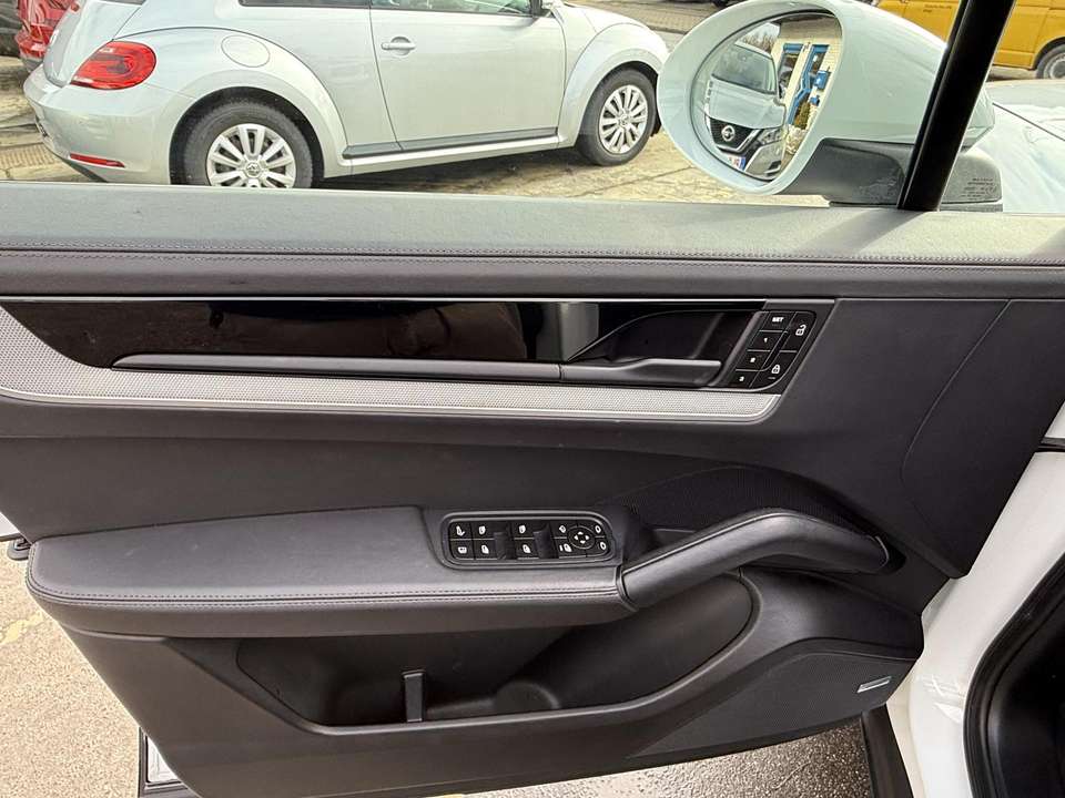 Porsche Cayenne - Imagem 9