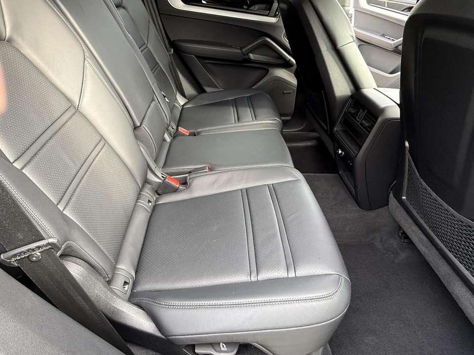 Porsche Cayenne - Imagem 12