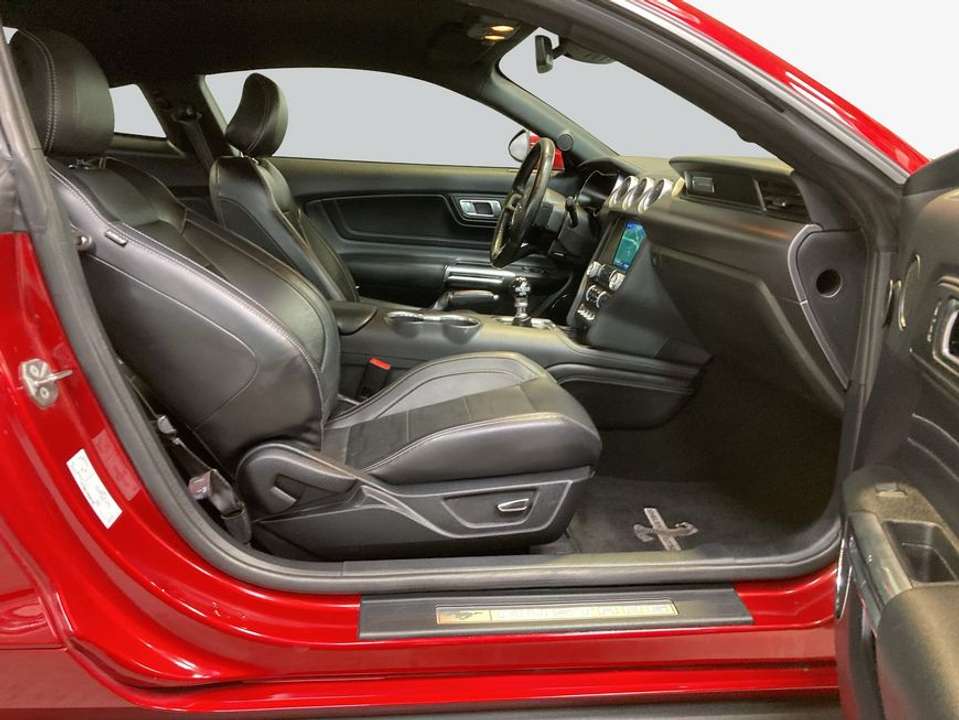 Ford Mustang - Imagem 12