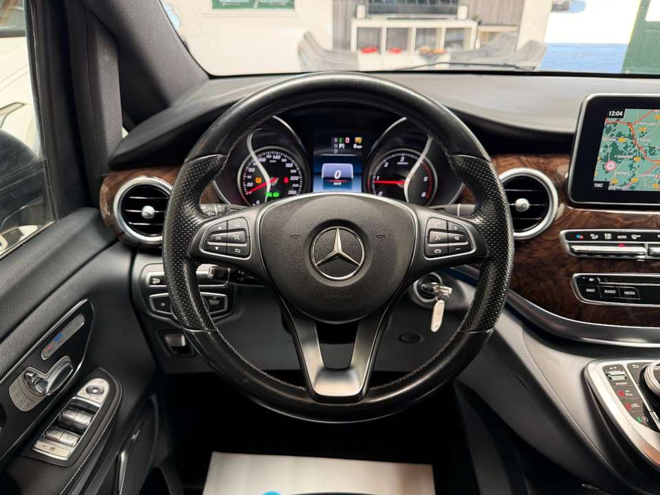 Mercedes-Benz V 250 - Imagem 13