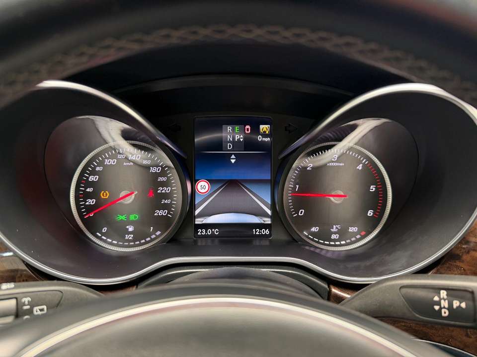 Mercedes-Benz V 250 - Imagem 14