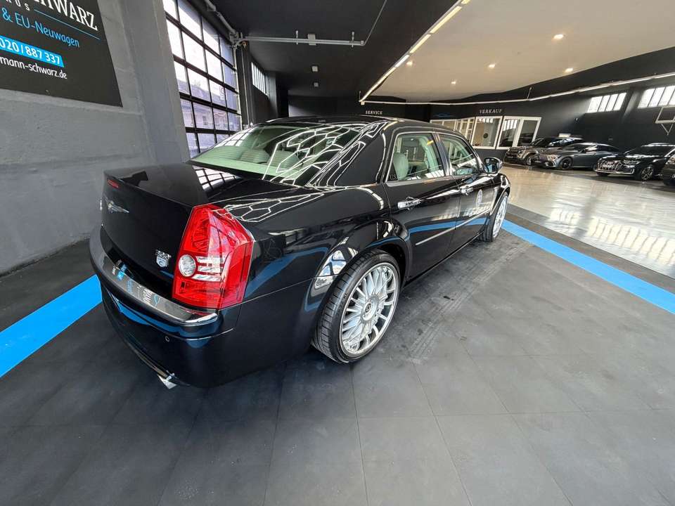 Chrysler 300C - Imagem 2
