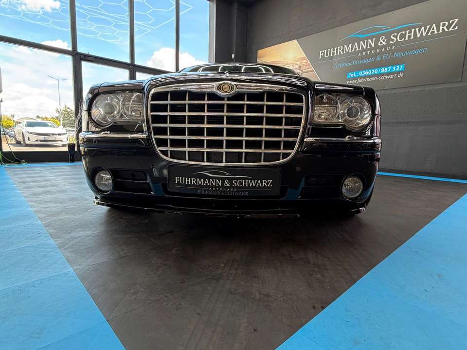 Chrysler 300C - Imagem 8