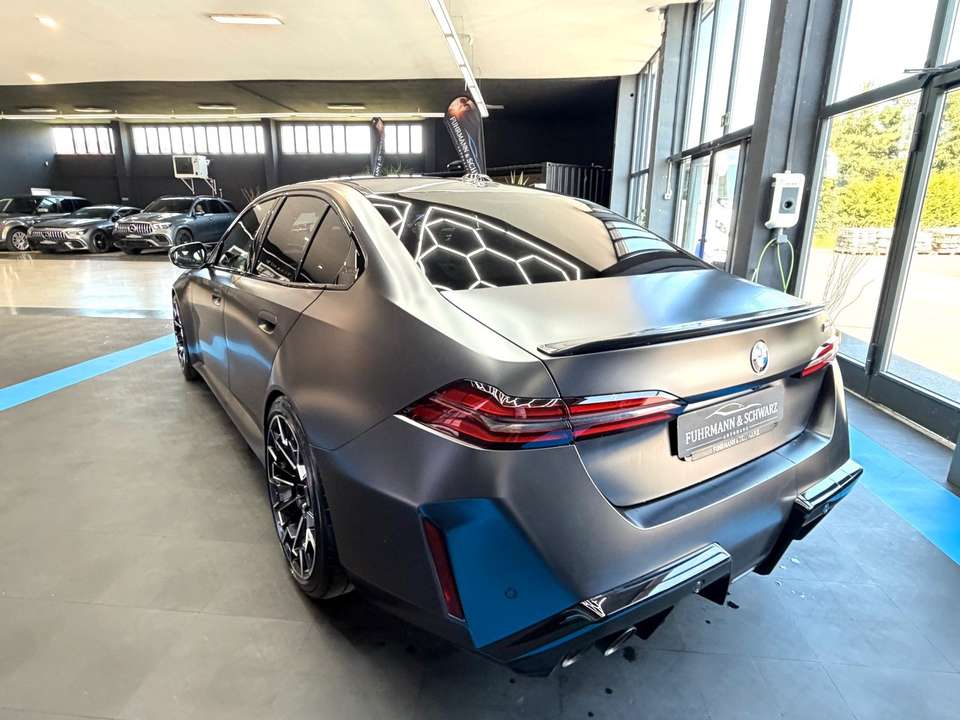 BMW M5 - Imagem 7