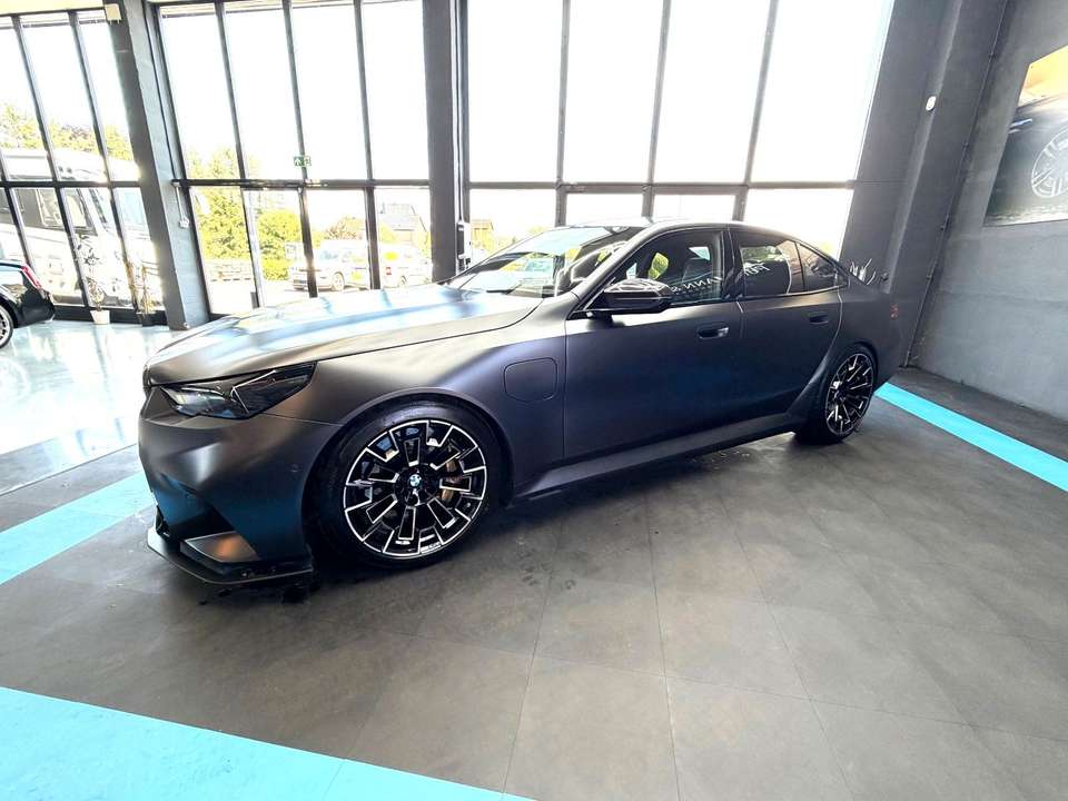 BMW M5 - Imagem 10