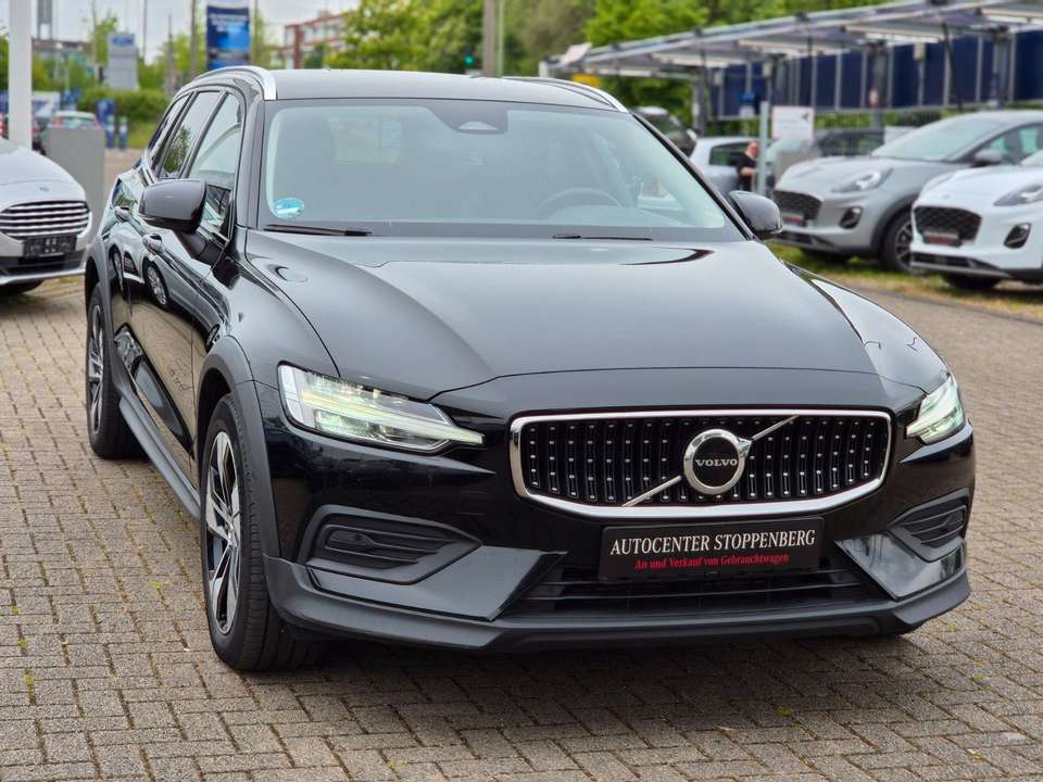 Volvo V60 Cross Country - Imagem 3