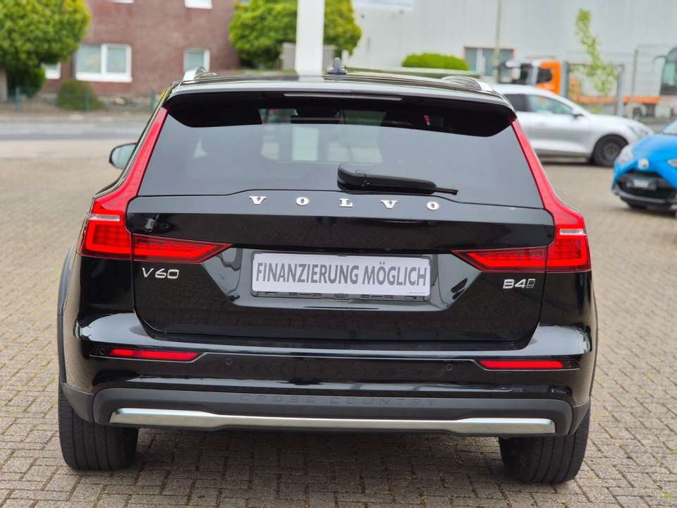 Volvo V60 Cross Country - Imagem 12