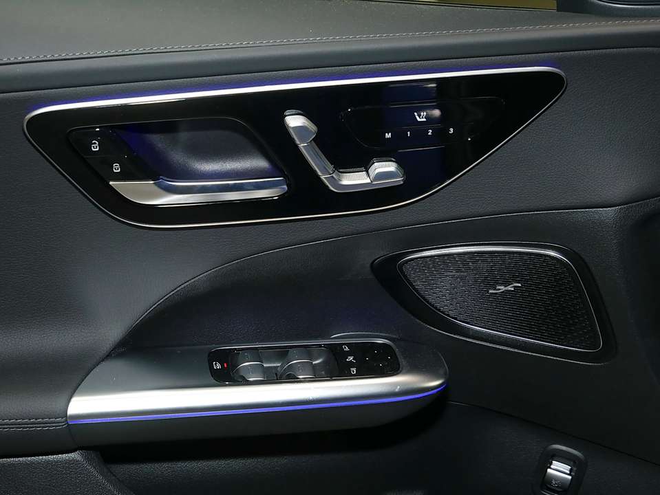 Mercedes-Benz C 180 - Imagem 9