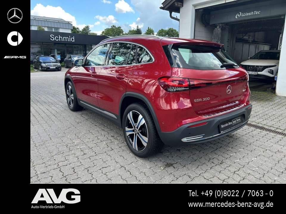 Mercedes-Benz EQA 300 - Imagem 5