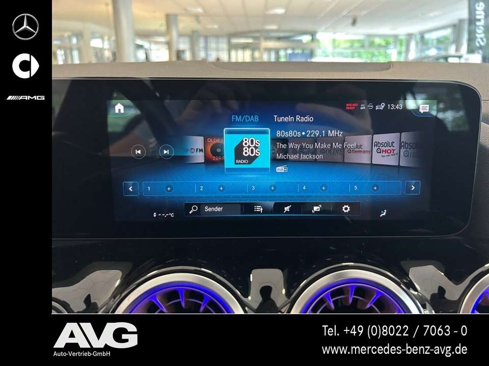 Mercedes-Benz EQA 300 - Imagem 12