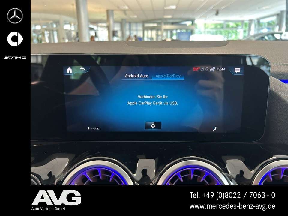 Mercedes-Benz EQA 300 - Imagem 15