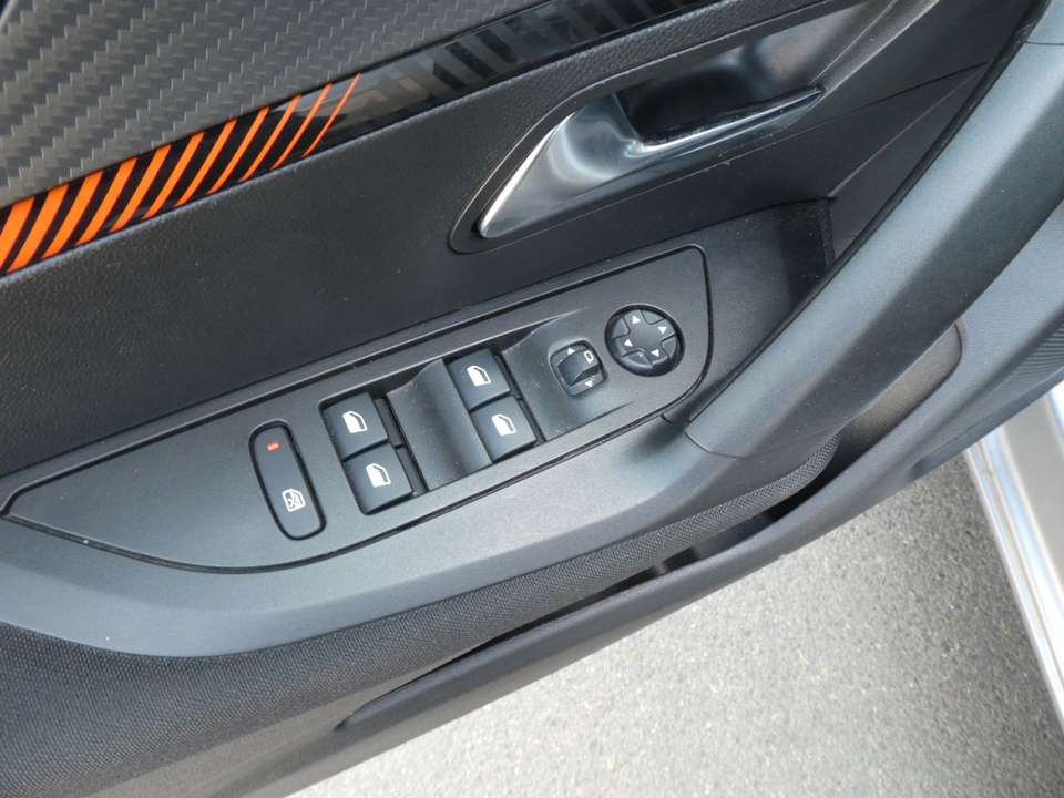 Peugeot 2008 - Imagem 13