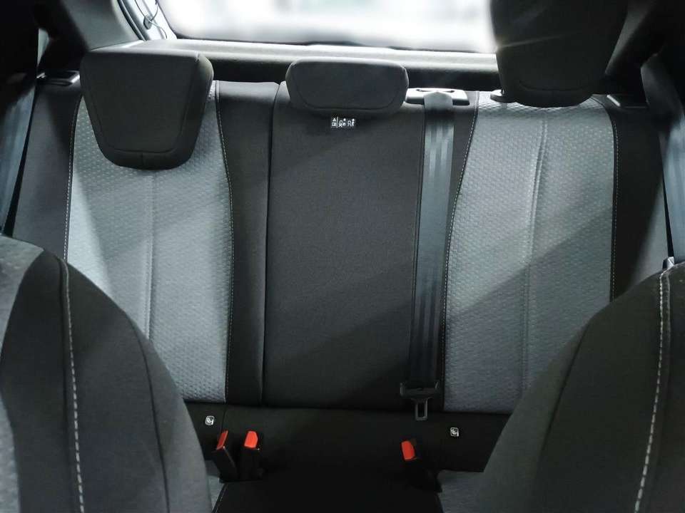 Opel Corsa - Imagem 12