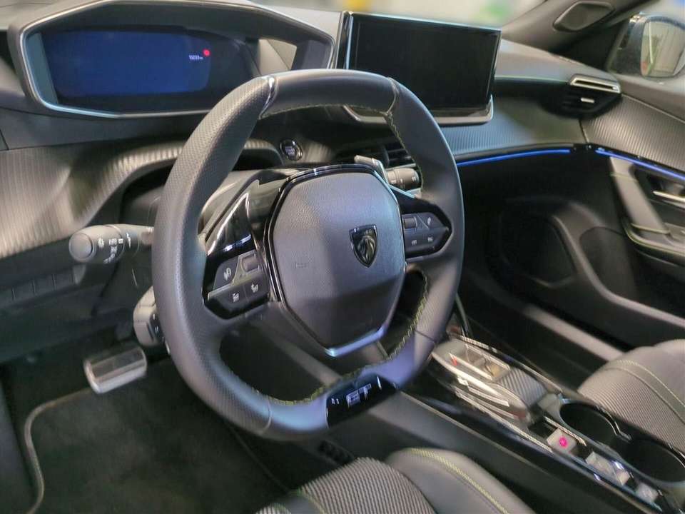 Peugeot 2008 - Imagem 12