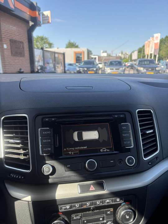 SEAT Alhambra - Imagem 11