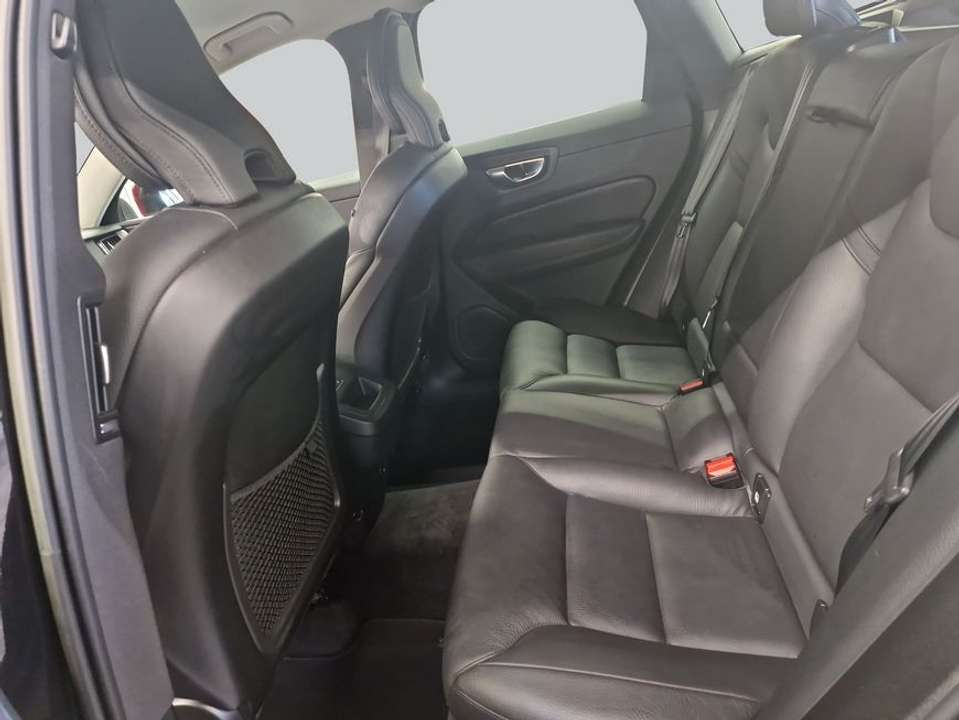 Volvo XC60 - Imagem 11