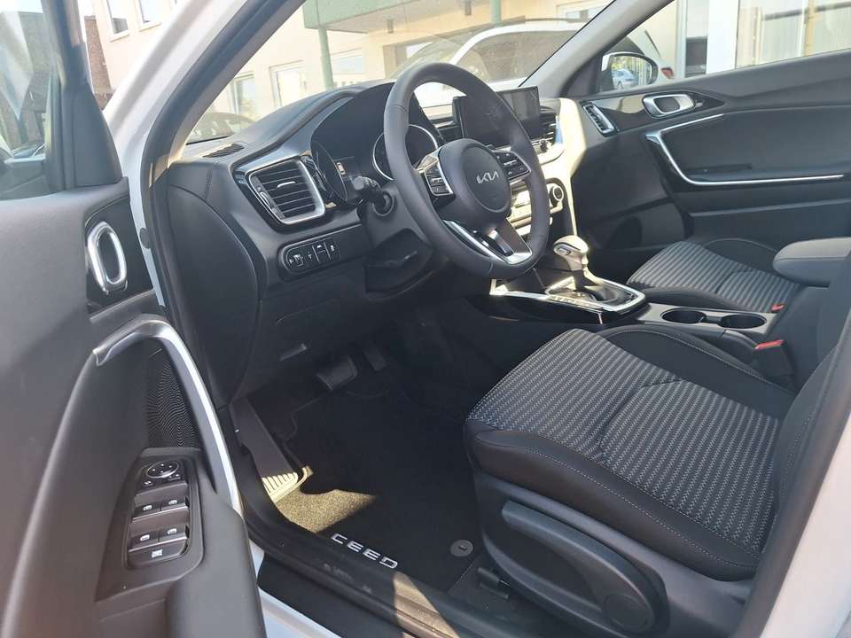 Kia Ceed SW / cee'd SW - Imagem 2