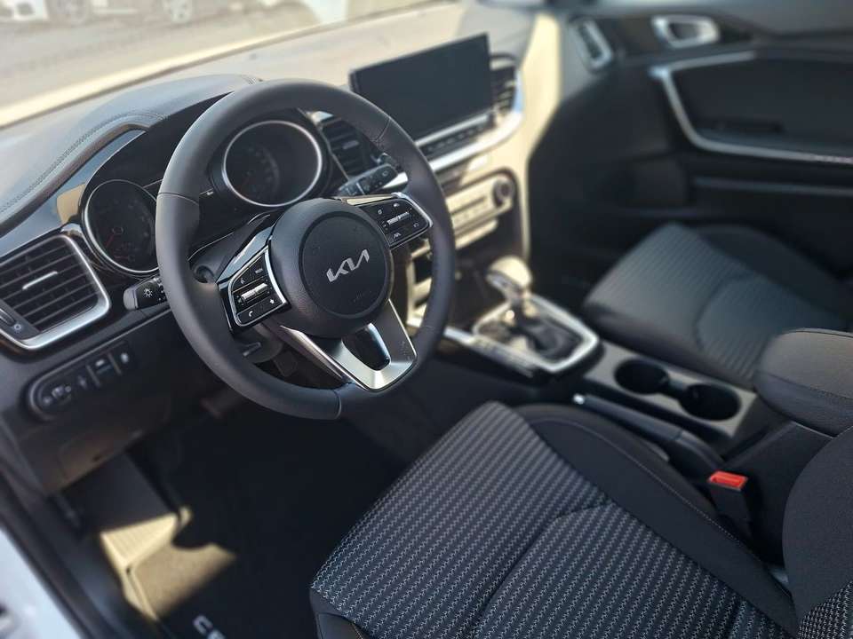Kia Ceed SW / cee'd SW - Imagem 8