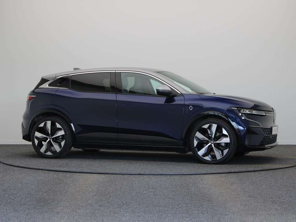 Renault Megane E-Tech - Imagem 13