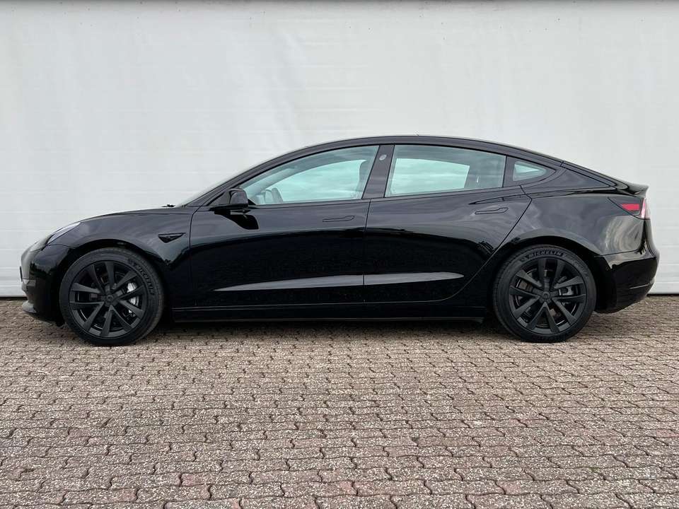 Tesla Model 3 - Imagem 3