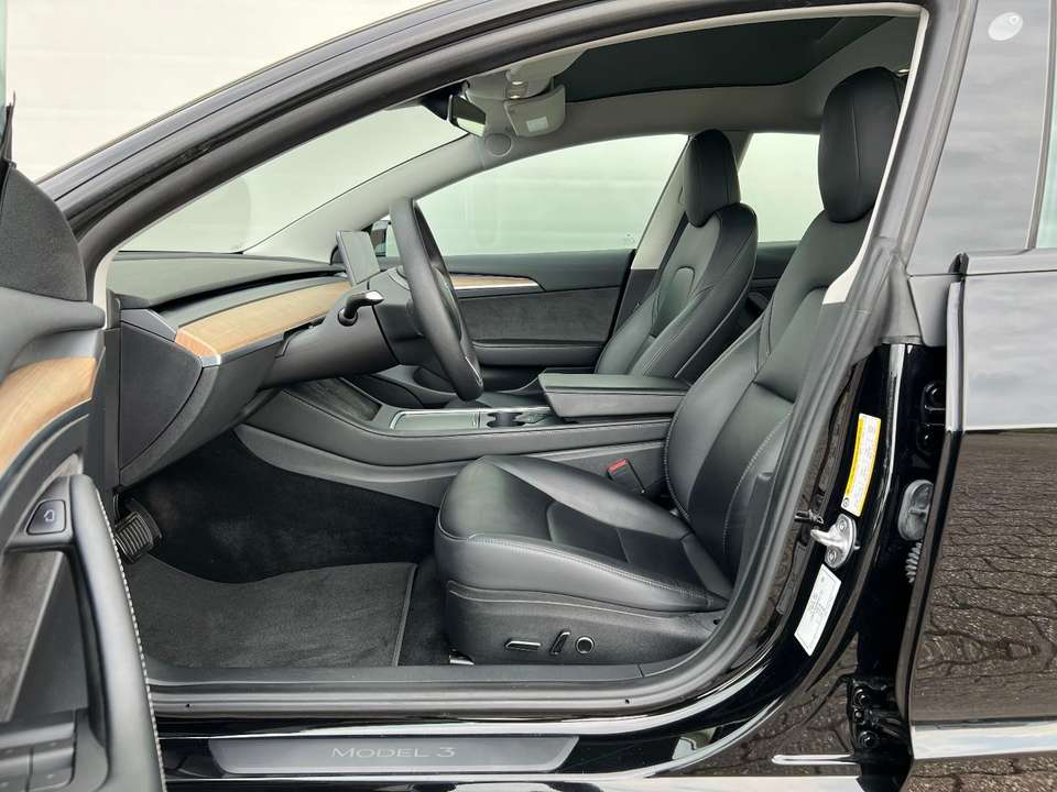 Tesla Model 3 - Imagem 4