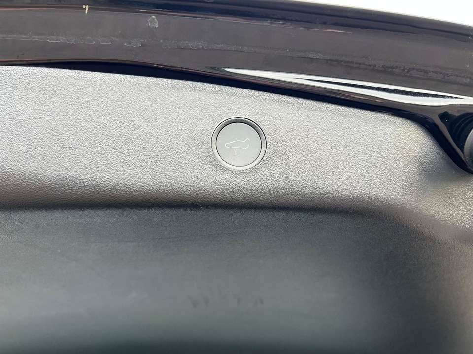 Tesla Model 3 - Imagem 14