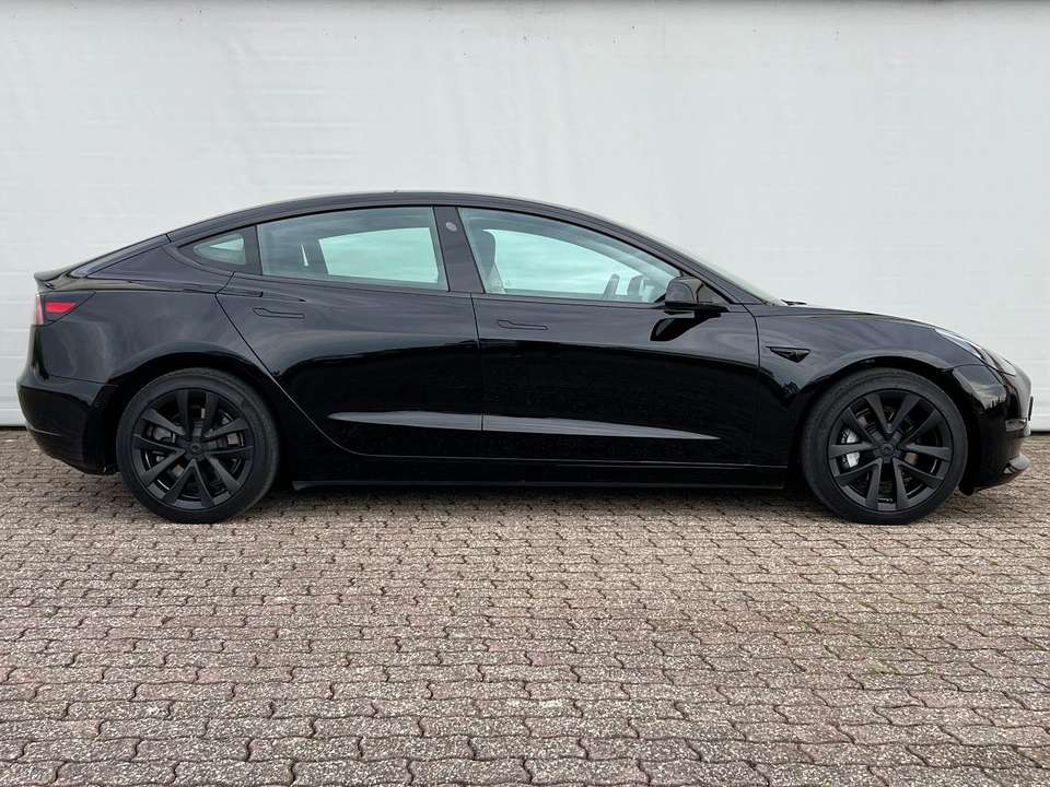 Tesla Model 3 - Imagem 15